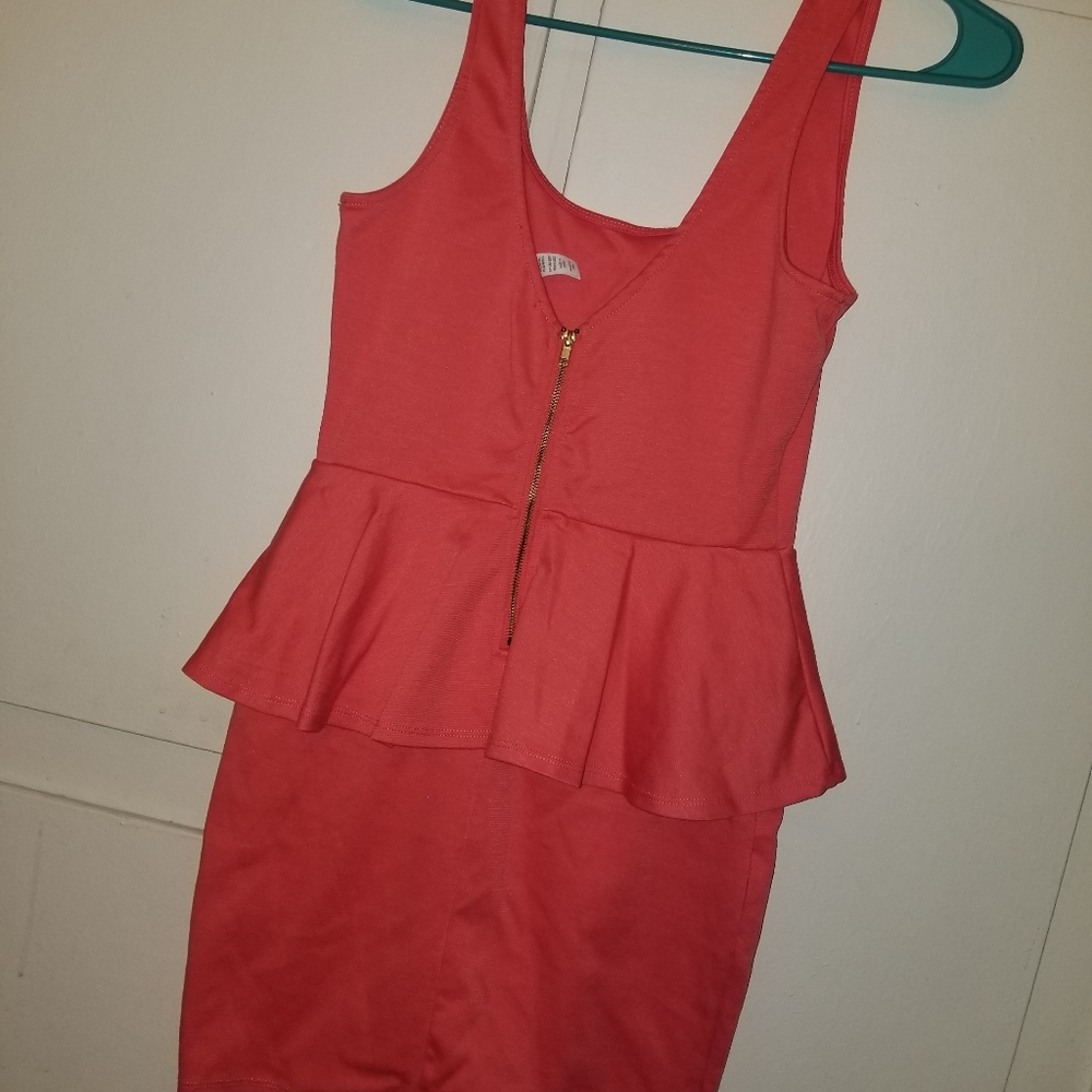 Dress - Picture 2 of 3